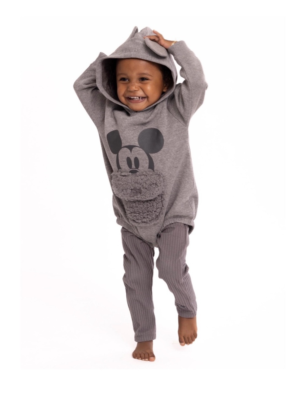 Disney Mickey Mouse, Kids 2-Piece Outfit Set, Size 12 months.